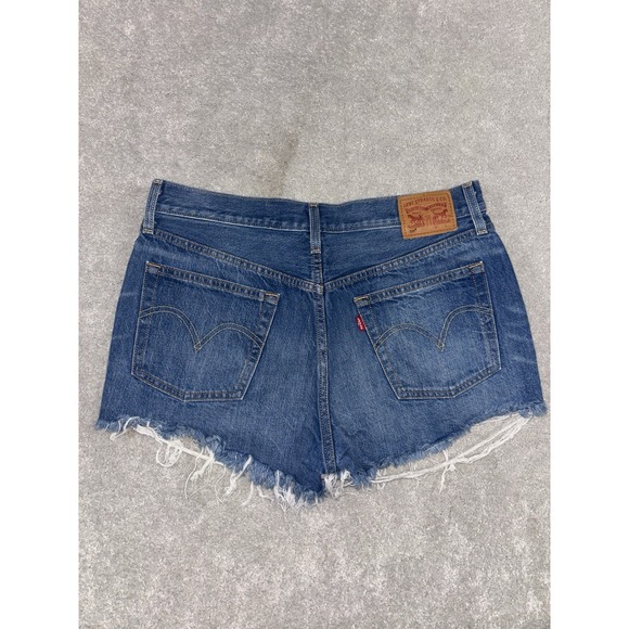 Levis Shorts Womens 31 501 Button Fly Cut‎ Off Distressed Denim Shortie - Picture 2 of 10